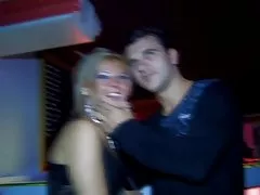Orgie i baren med amatörer