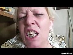 Farmor klockor Morfar knullar blond babe