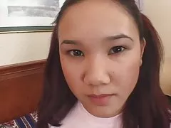 Skinny asiatiska teen knullar bra