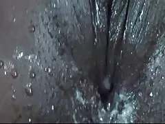 Svart brud squirting