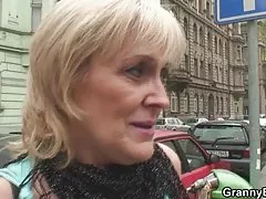 Granny prostituerad fucked hårt av ungtupp