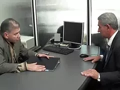 Aslan plockar luiggi för hans första gången