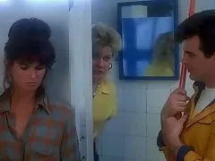 Caroline munro cfnm slakt hög