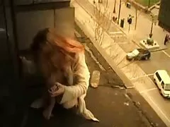 Balkong tjej onanera