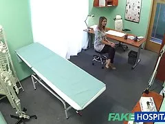FakeHospital Sexig hemmafru fusk på maken med sin läkare