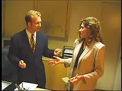 Chefens sekreterare knulla svart intervjuade