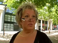 Big tit farmor går anal