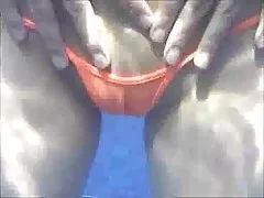 Mjukporr Asiatisk tonåring undervattens bikini tease